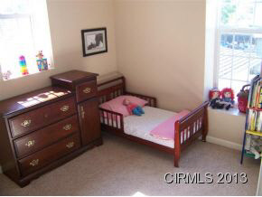 109 W South A St, Gas City, IN 46933 photo 11