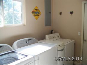 109 W South A St, Gas City, IN 46933 photo 16
