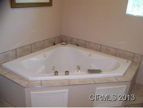 109 W South A St, Gas City, IN 46933 photo 10