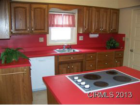 1103 W 3rd St, Marion, IN 46952 photo 4