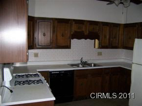 1603 W 3rd St, Marion, IN 46952 photo 4