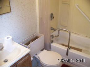 1603 W 3rd St, Marion, IN 46952 photo 11