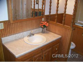 613 E Highland Ave, Marion, IN 46952 photo 15