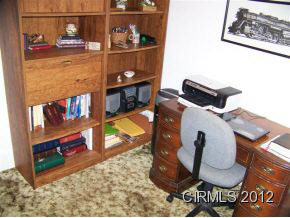 613 E Highland Ave, Marion, IN 46952 photo 13