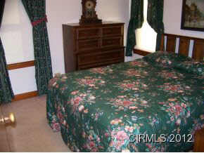 613 E Highland Ave, Marion, IN 46952 photo 10