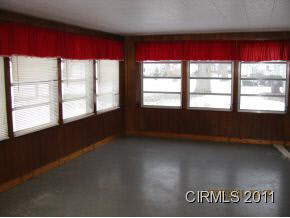 401 W 5th St, North Manchester, IN 46962 photo 5