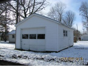 401 W 5th St, North Manchester, IN 46962 photo 2