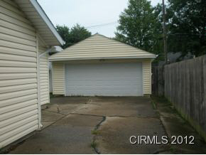 1012 Witherspoon Dr, Kokomo, IN 46901 photo 2