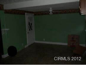 402 N 5th St, Gas City, IN 46933 photo 5