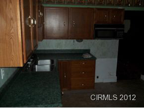 402 N 5th St, Gas City, IN 46933 photo 4