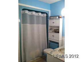 202 Locust Dr, Gas City, IN 46933 photo 3
