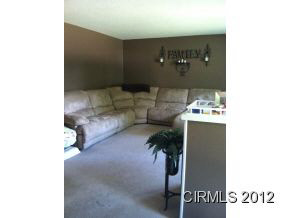 202 Locust Dr, Gas City, IN 46933 photo 5