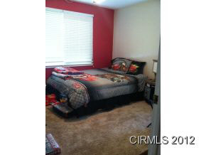 202 Locust Dr, Gas City, IN 46933 photo 2