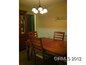 202 Locust Dr, Gas City, IN 46933 photo 8