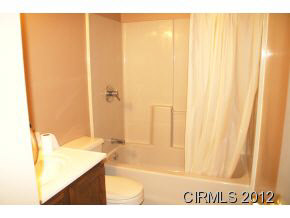 480 E Hill St, Wabash, IN 46992 photo 8