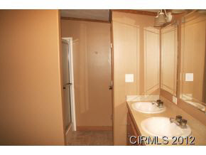 1496 Bentley St, Wabash, IN 46992 photo 9