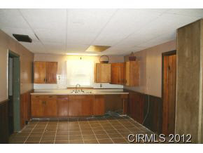 1410 Columbus St, Wabash, IN 46992 photo 4