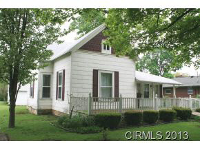 177 Gladstone St, Wabash, IN 46992 photo 2