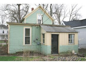 236 E Hill St, Wabash, IN 46992 photo 3