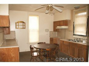 236 E Hill St, Wabash, IN 46992 photo 4