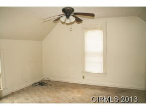 236 E Hill St, Wabash, IN 46992 photo 11