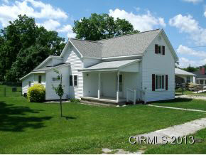 37 N 2nd St, Upland, IN 46989 photo 1