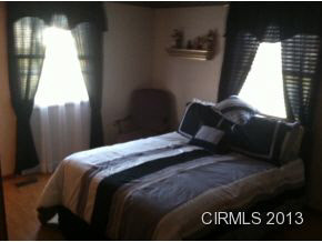 911 W 14th St, Marion, IN 46953 photo 8
