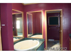 107 Conifer Ct, Marion, IN 46953 photo 9