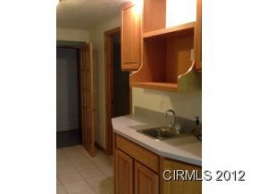 1018 N Wabash Ave, Marion, IN 46952 photo 9