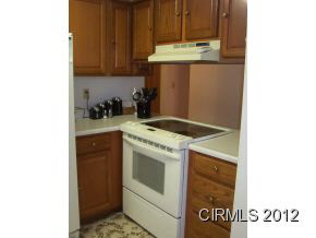 416 Southwood Dr, Tipton, IN 46072 photo 3