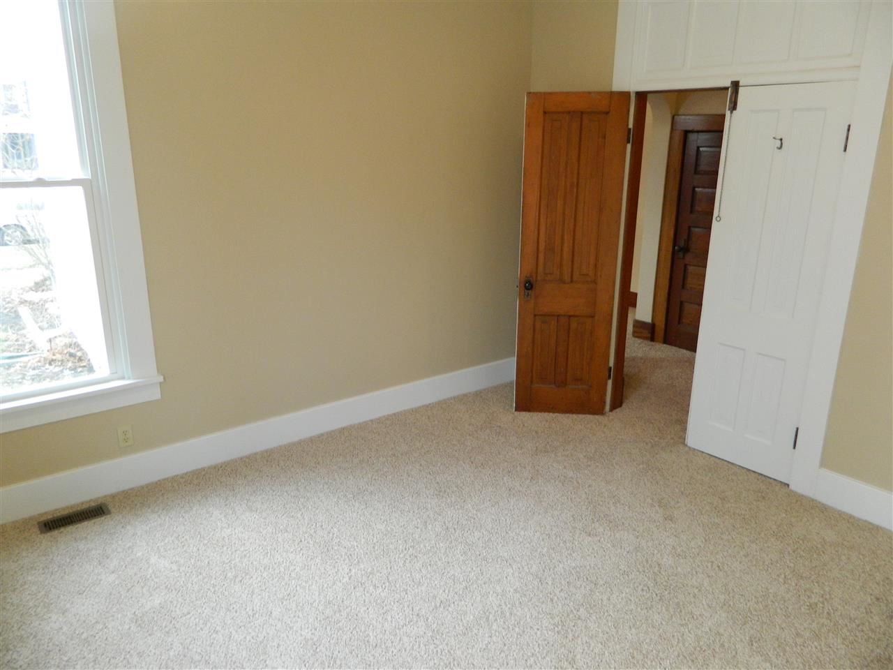 264 E Main St, Peru, IN 46970 photo 9