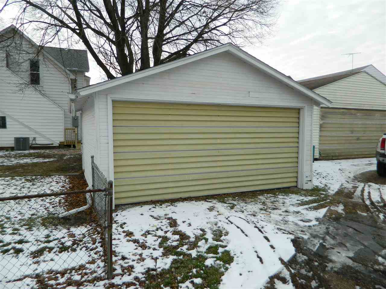 264 E Main St, Peru, IN 46970 photo 4