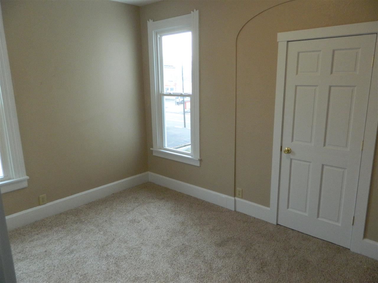 264 E Main St, Peru, IN 46970 photo 17