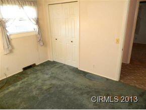 684 Bond St, Wabash, IN 46992 photo 14
