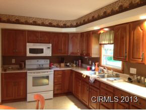 578 W Washington St, Upland, IN 46989 photo 5