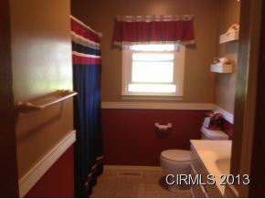 578 W Washington St, Upland, IN 46989 photo 6
