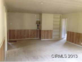 258 E Urban St, Upland, IN 46989 photo 4