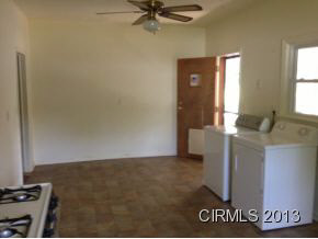 258 E Urban St, Upland, IN 46989 photo 6