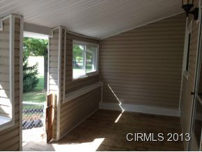258 E Urban St, Upland, IN 46989 photo 12