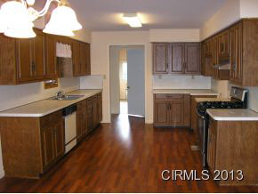 4404 Jamestown Dr, Logansport, IN 46947 photo 2