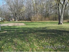 1222 N Elm St, Fairmount, IN 46928 photo 6