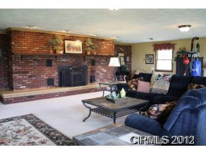 9068 E 400 N, Greentown, IN 46936 photo 2