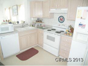 2121 Cobblestone Dr, Kokomo, IN 46902 photo 4