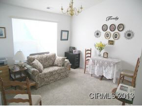 2121 Cobblestone Dr, Kokomo, IN 46902 photo 3