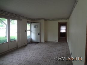 24 Broadmoor Dr, Wabash, IN 46992 photo 2