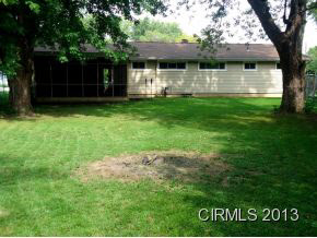 403 W 3rd St, Fairmount, IN 46928 photo 2