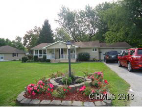 403 W 3rd St, Fairmount, IN 46928 photo 4