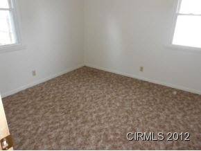 523 E Christy St, Marion, IN 46952 photo 3