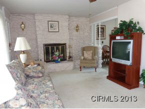 1324 Imperial Dr, Kokomo, IN 46902 photo 2