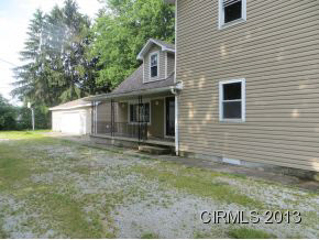 107 W Taylor St, Swayzee, IN 46986 photo 2